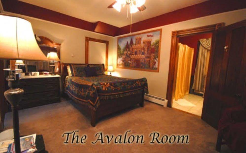 The Lion And The Rose Bed & Breakfast Whitefield エクステリア 写真